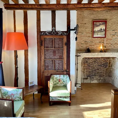 Pensionat Le Douet Fleury - D'hotes Et 3*