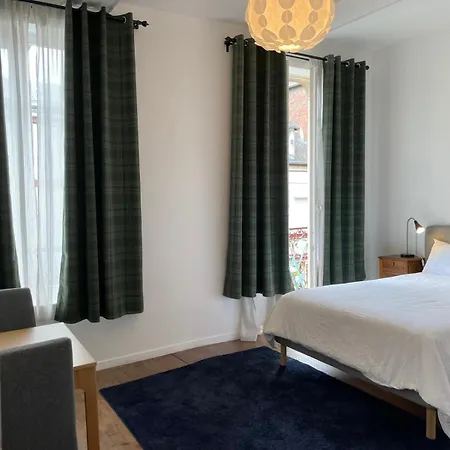 Le Douet Fleury - D'hotes Et Pensionat 3*