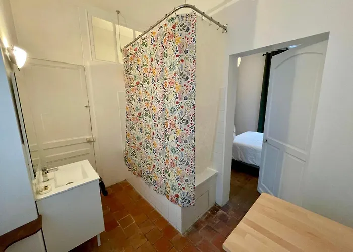 Πανσιόν Le Douet Fleury - D'hotes Et Livarot-Pays-d'Auge