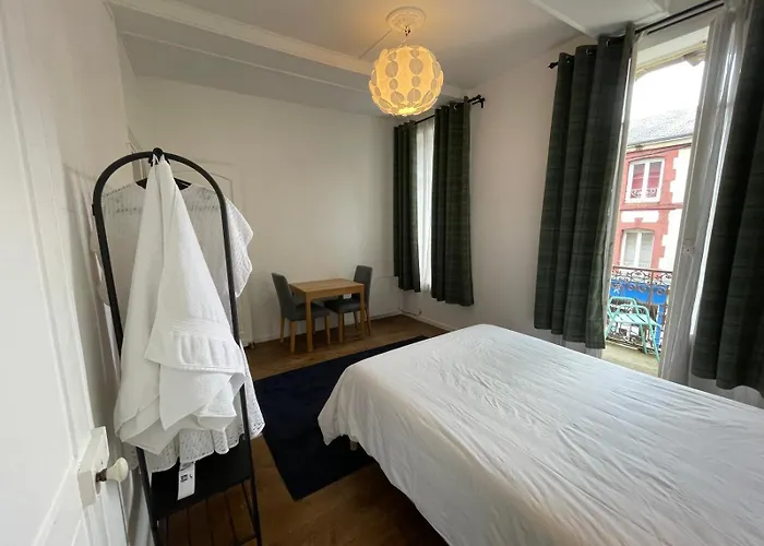 Le Douet Fleury - D'hotes Et Πανσιόν